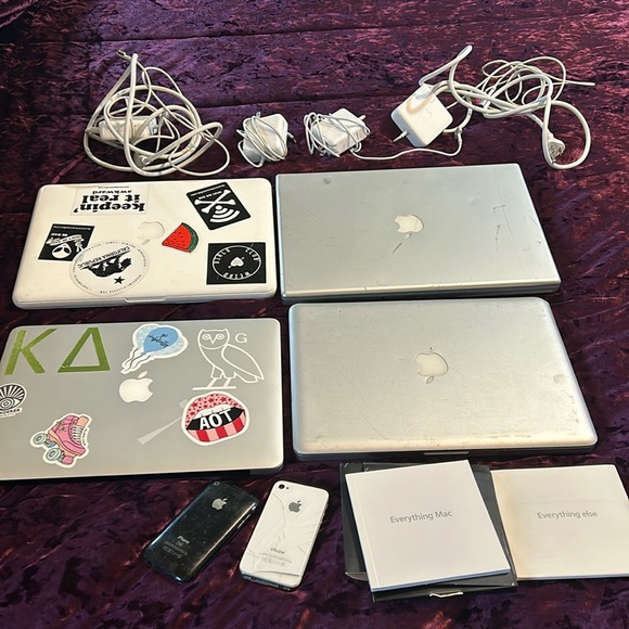 Lot of Apple Products PARTS ONLY 4 MacBooks , 4 chargers, 2 old iPhones - Picture 1 of 16